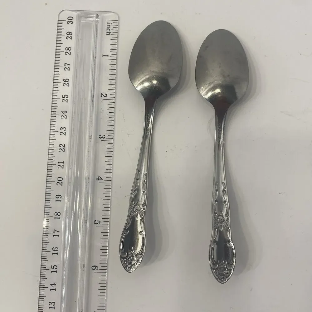 Oneida Oneidacraft Venus Teaspoons Set of 2 Vintage Stainless Floral Scroll